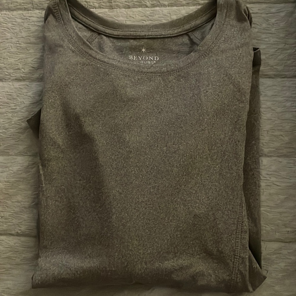 NWT under-scrub long sleeve
